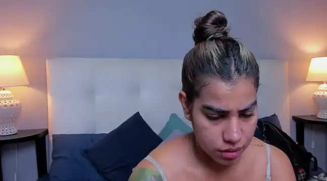 SaraaJhonsonn online show from February 2025 02:54:02 PM