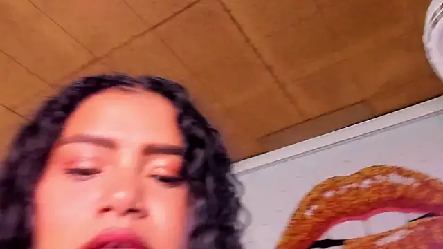 loly marce online show from January 2025 10:19:01 PM