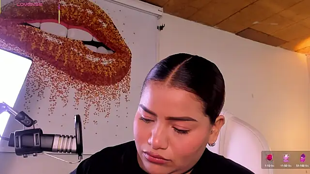 loly marce online show from March 2025 08:51:02 PM