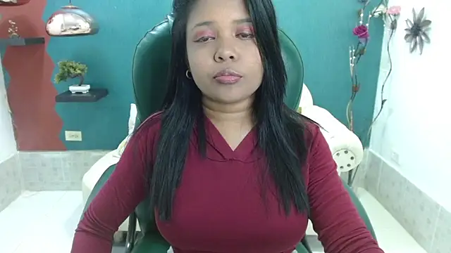 Melikasweetz online show from December 2024 05:42:02 PM