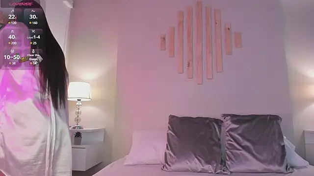 Snapshot of VictoriaNoah_ chatting on January 2025 07:24:01 PM VictoriaNoah online show from January 2025 07:24:01 PM