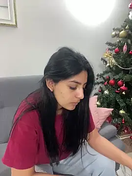 Snapshot of cloe_small chatting on December 2024 06:28:01 AM cloe small online show from December 2024 06:28:01 AM