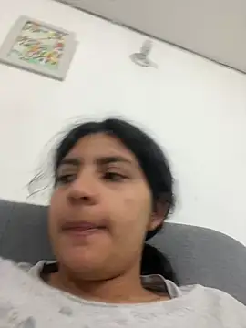 Snapshot of cloe_small chatting on January 2025 03:41:01 AM cloe small online show from January 2025 03:41:01 AM