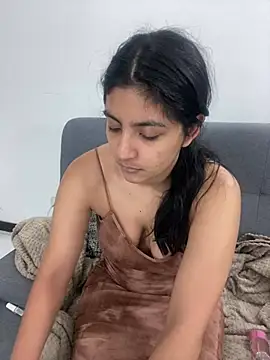 Snapshot of cloe_small chatting on February 2025 06:35:01 AM cloe small online show from February 2025 06:35:01 AM