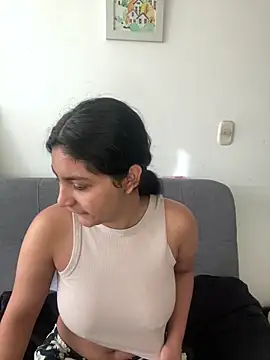 Snapshot of cloe_small chatting on February 2025 12:50:01 PM cloe small online show from February 2025 12:50:01 PM