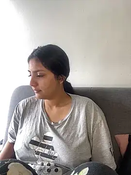 Snapshot of cloe_small chatting on February 2025 08:53:02 PM cloe small online show from February 2025 08:53:02 PM