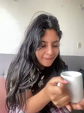 Snapshot of cloe_small chatting on February 2025 10:36:02 PM cloe small online show from February 2025 10:36:02 PM