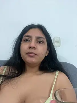 Snapshot of cloe_small chatting on February 2025 05:24:01 AM cloe small online show from February 2025 05:24:01 AM