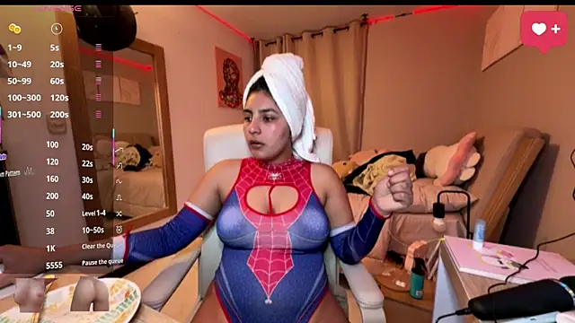 Snapshot of cloe_small chatting on October 2025 01:03:02 AM cloe small online show from October 2025 01:03:02 AM