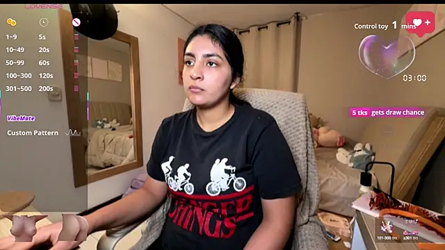 Snapshot of cloe_small chatting on October 2025 01:36:02 AM cloe small online show from October 2025 01:36:02 AM