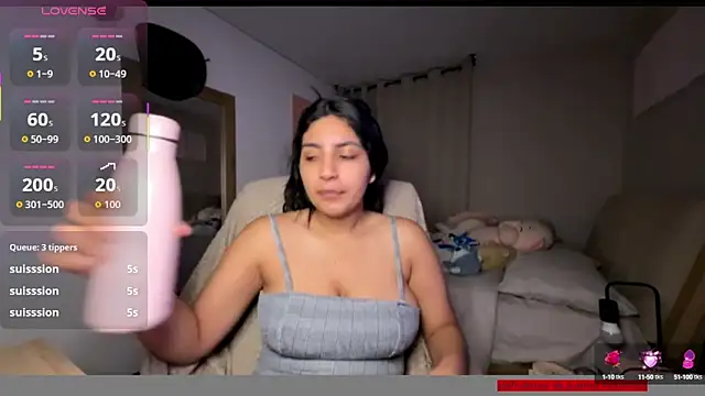 Snapshot of cloe_small chatting on October 2025 07:52:02 AM cloe small online show from October 2025 07:52:02 AM