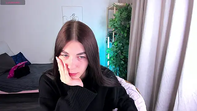 toooyour online show from October 2025 10:18:02 PM