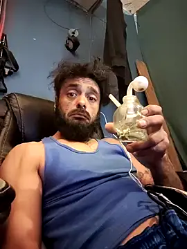 Snapshot of C8L3U chatting on December 2024 12:16:02 PM C8L3U online show from December 2024 12:16:02 PM