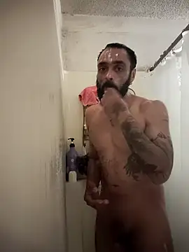 Snapshot of C8L3U chatting on January 2025 04:25:02 AM C8L3U online show from January 2025 04:25:02 AM