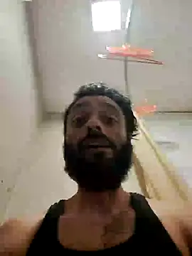 Snapshot of C8L3U chatting on January 2025 05:37:02 AM C8L3U online show from January 2025 05:37:02 AM