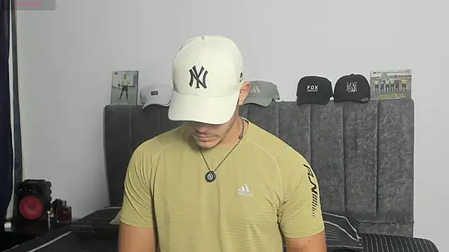 Iamdylan777 online show from May 2026 01:49:01 PM