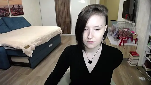 Kira Bakker online show from October 2025 05:45:02 PM