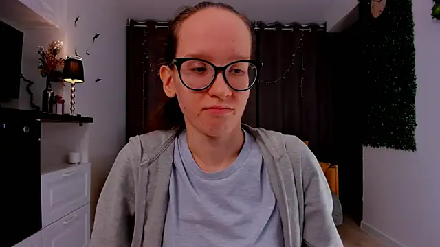 BettyBrowni online show from February 2025 07:10:02 PM