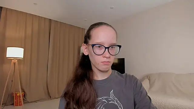 BettyBrowni online show from October 2025 04:04:02 PM