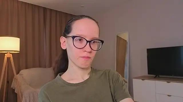 BettyBrowni online show from June 2026 04:06:01 PM