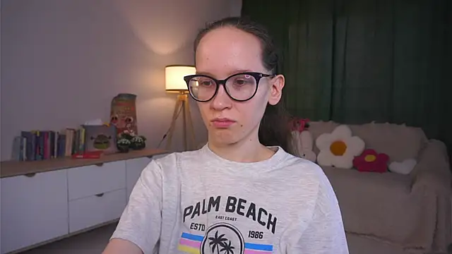 BettyBrowni online show from July 2026 04:11:01 PM