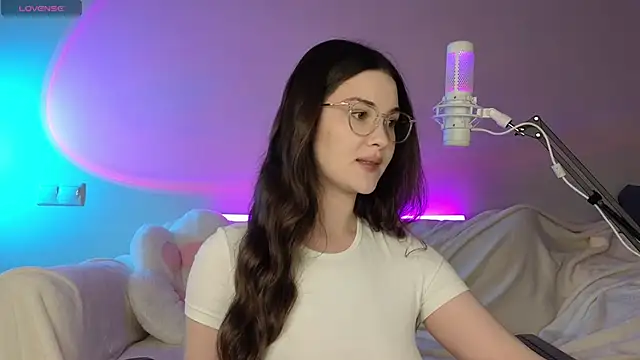 Snapshot of AokiAnna chatting on October 2025 05:15:02 AM AokiAnna online show from October 2025 05:15:02 AM