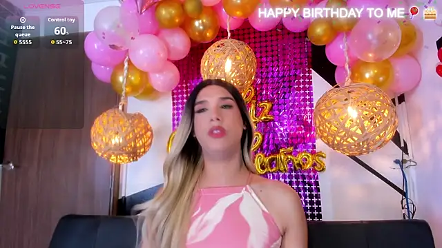 Snapshot of victoria_aleia_ chatting on October 2025 07:26:02 PM victoria aleia online show from October 2025 07:26:02 PM