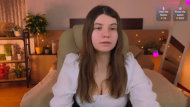 Viola  Shy online show from May 2026 08:58:01 PM