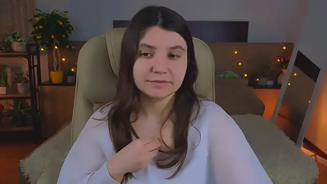 Viola  Shy online show from May 2026 09:00:02 PM
