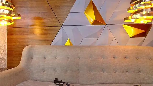 Snapshot of sarah_banks1 chatting on February 2025 07:03:01 PM sarah banks1 online show from February 2025 07:03:01 PM