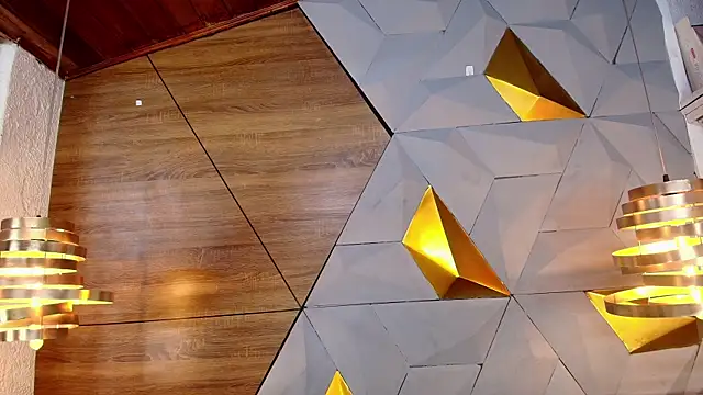 Snapshot of sarah_banks1 chatting on March 2025 07:05:01 PM sarah banks1 online show from March 2025 07:05:01 PM