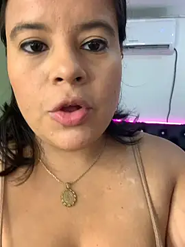 twocurvylatins online show from February 2026 09:33:02 PM