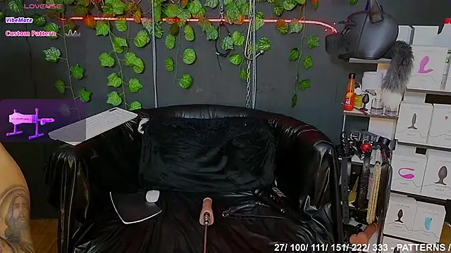 Sweett Mollyy online show from September 2025 02:48:01 AM