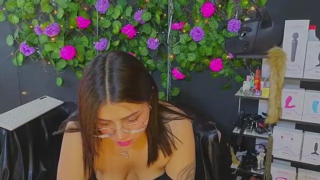 Sweett Mollyy online show from June 2026 06:08:02 PM