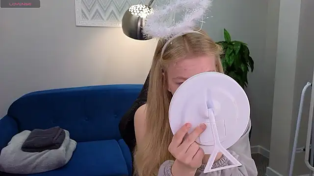 Sarra Cooper online show from December 2024 01:08:01 AM