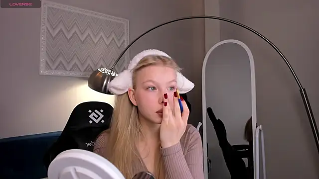 Sarra Cooper online show from December 2024 01:43:01 AM