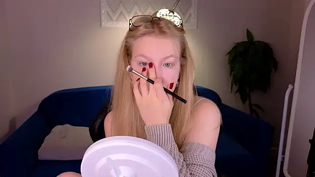 Sarra Cooper online show from December 2024 01:21:01 AM