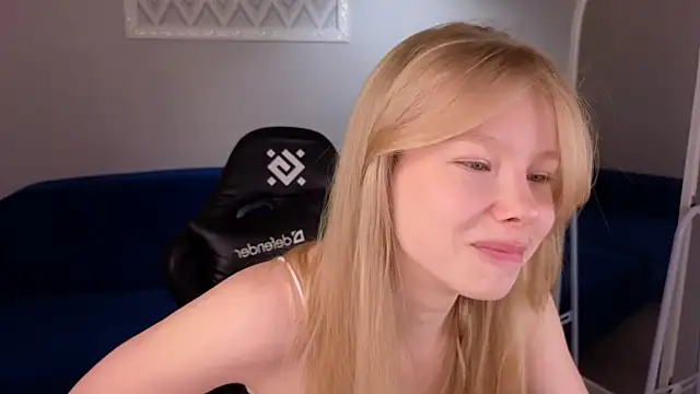 Sarra Cooper online show from January 2025 04:21:01 AM