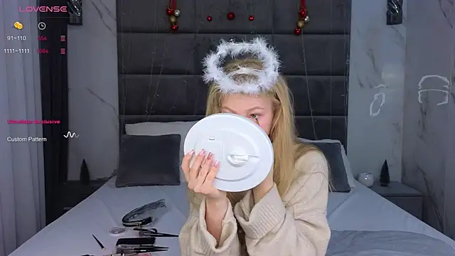 Sarra Cooper online show from January 2025 01:08:01 AM