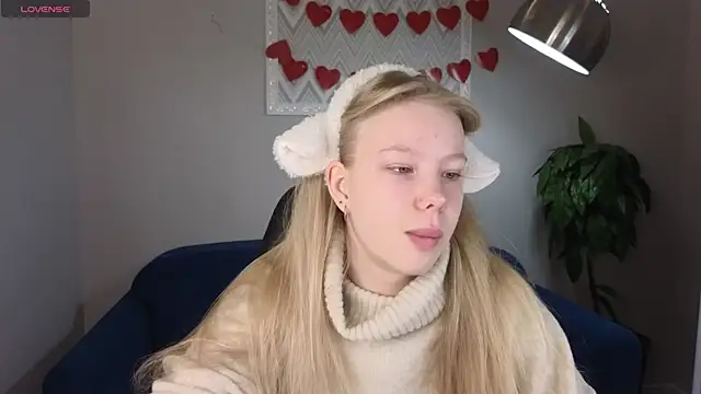 Sarra Cooper online show from February 2025 01:04:02 AM