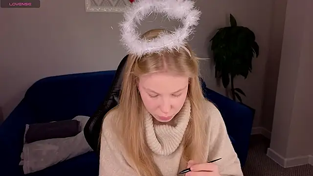 Sarra Cooper online show from February 2025 01:18:02 AM