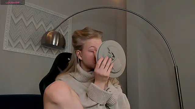 Sarra Cooper online show from February 2025 01:15:02 AM