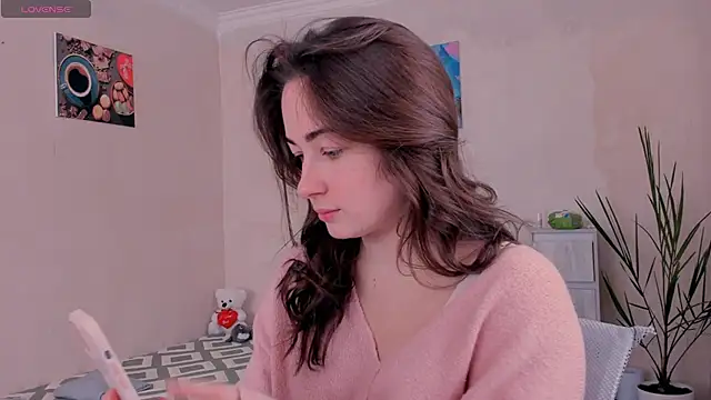 cClandesTina online show from November 2025 08:35:01 AM