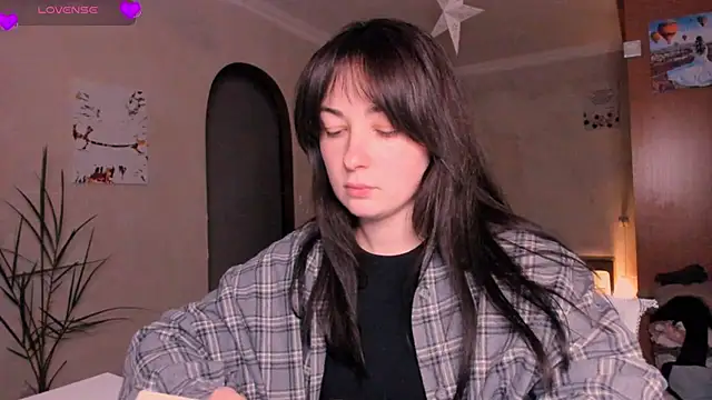 cClandesTina online show from March 2026 06:25:01 PM