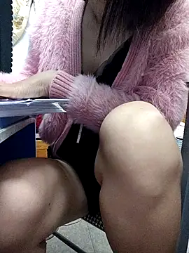 Snapshot of Haralushiaaa chatting on October 2025 05:47:03 PM Haralushiaaa online show from October 2025 05:47:03 PM