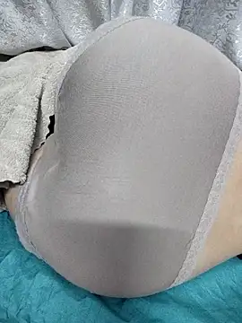 Snapshot of Haralushiaaa chatting on November 2025 07:36:02 PM Haralushiaaa online show from November 2025 07:36:02 PM