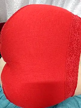 Snapshot of Haralushiaaa chatting on November 2025 10:20:02 PM Haralushiaaa online show from November 2025 10:20:02 PM