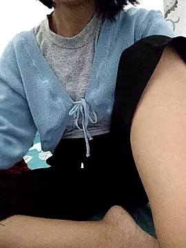 Snapshot of Haralushiaaa chatting on December 2025 12:38:02 AM Haralushiaaa online show from December 2025 12:38:02 AM