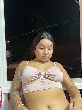 Pretty Isadora online show from February 2025 12:42:01 AM