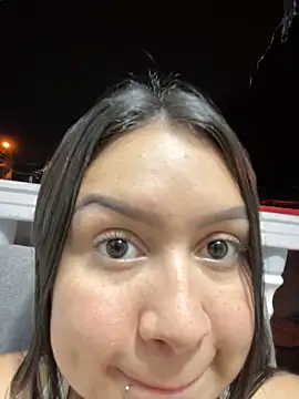 Pretty Isadora online show from February 2025 11:41:01 PM